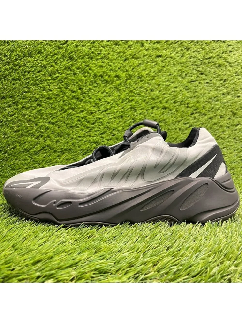 Adidas Yeezy Boost 700 MNVN Mens Size 11.5 Gray Athletic Running Shoes Sneakers